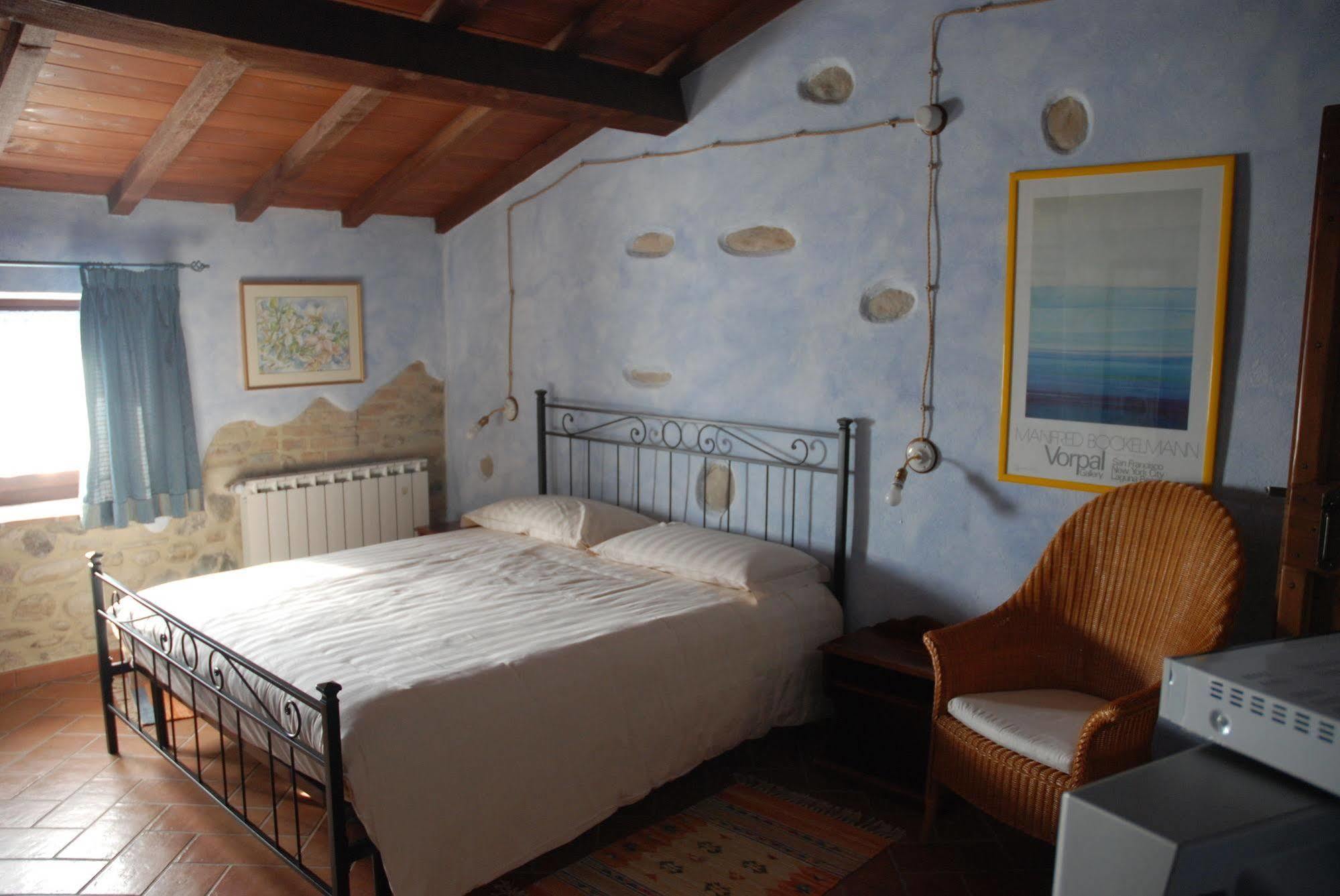 Agriturismo Goccia Di Luna أمبيرتيدي المظهر الخارجي الصورة